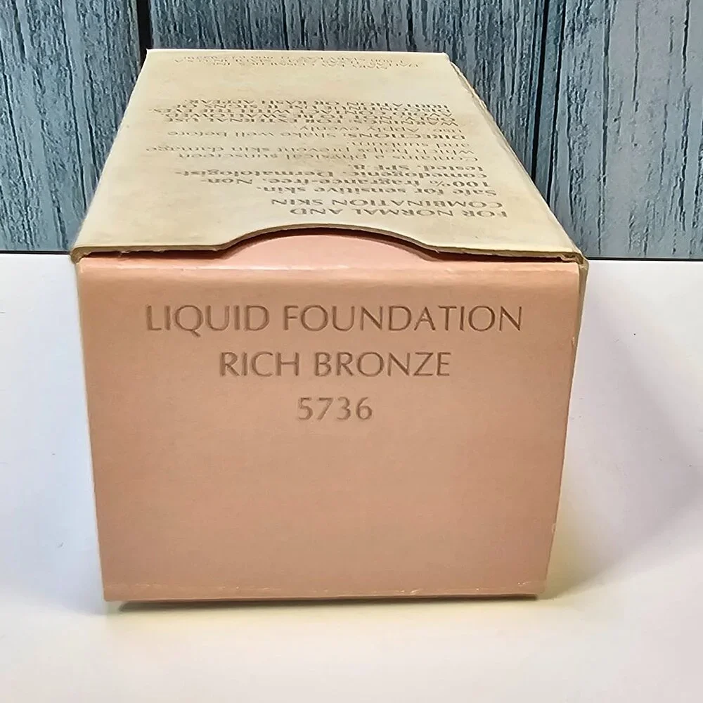 Mary Kay‎ Day Radiance Liquid Foundation - Rich Bronze #5736 - NIB Old Stock
